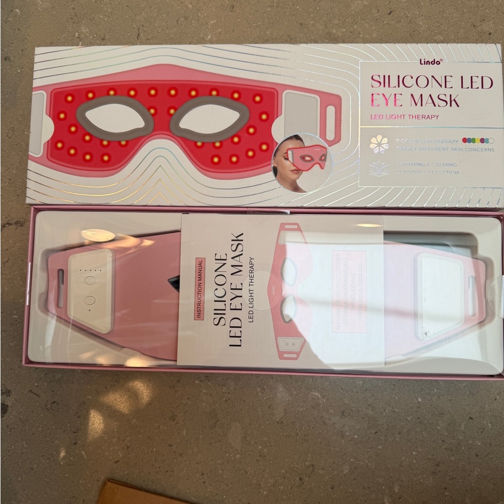 NWT Silicone LED light therapy Eye Mask by Lindo w 7 colors to help skin!